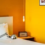 瓦思派尔酒店 4*