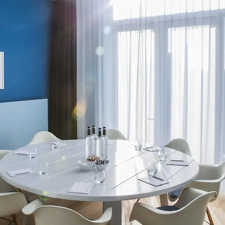 Otel Vesper 4*